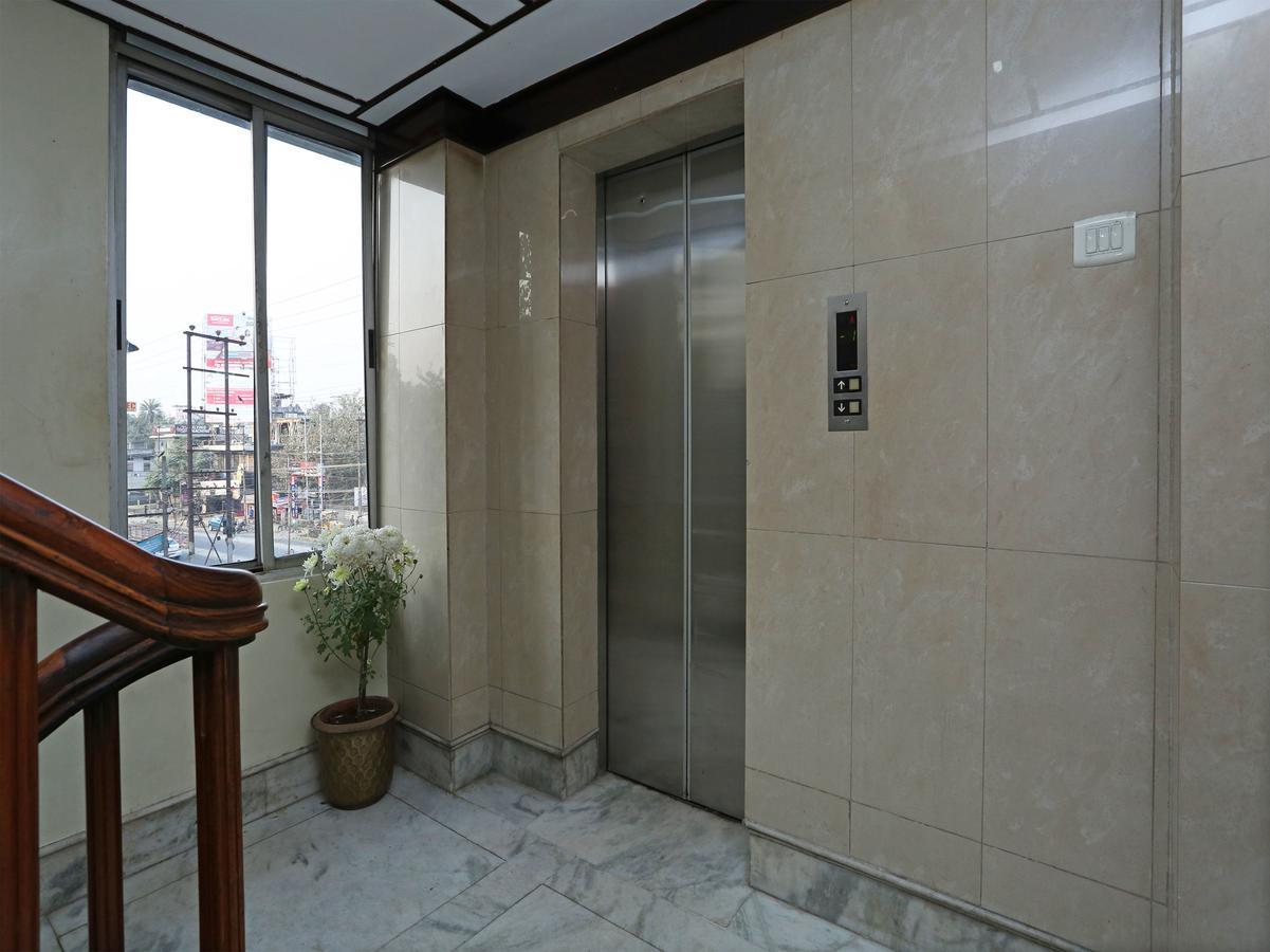 גווהטי Hotel Amrit Regency מראה חיצוני תמונה