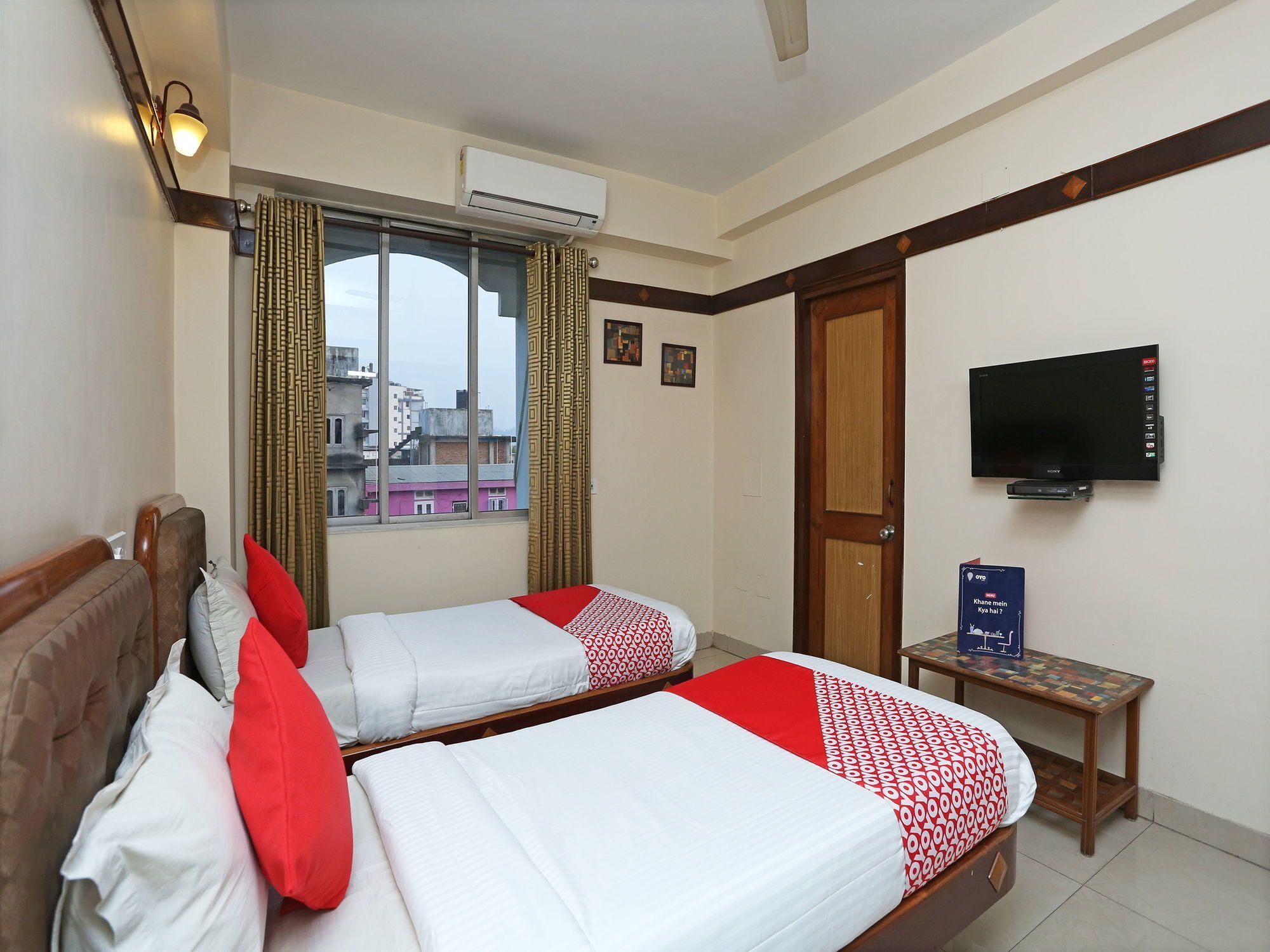 גווהטי Hotel Amrit Regency מראה חיצוני תמונה