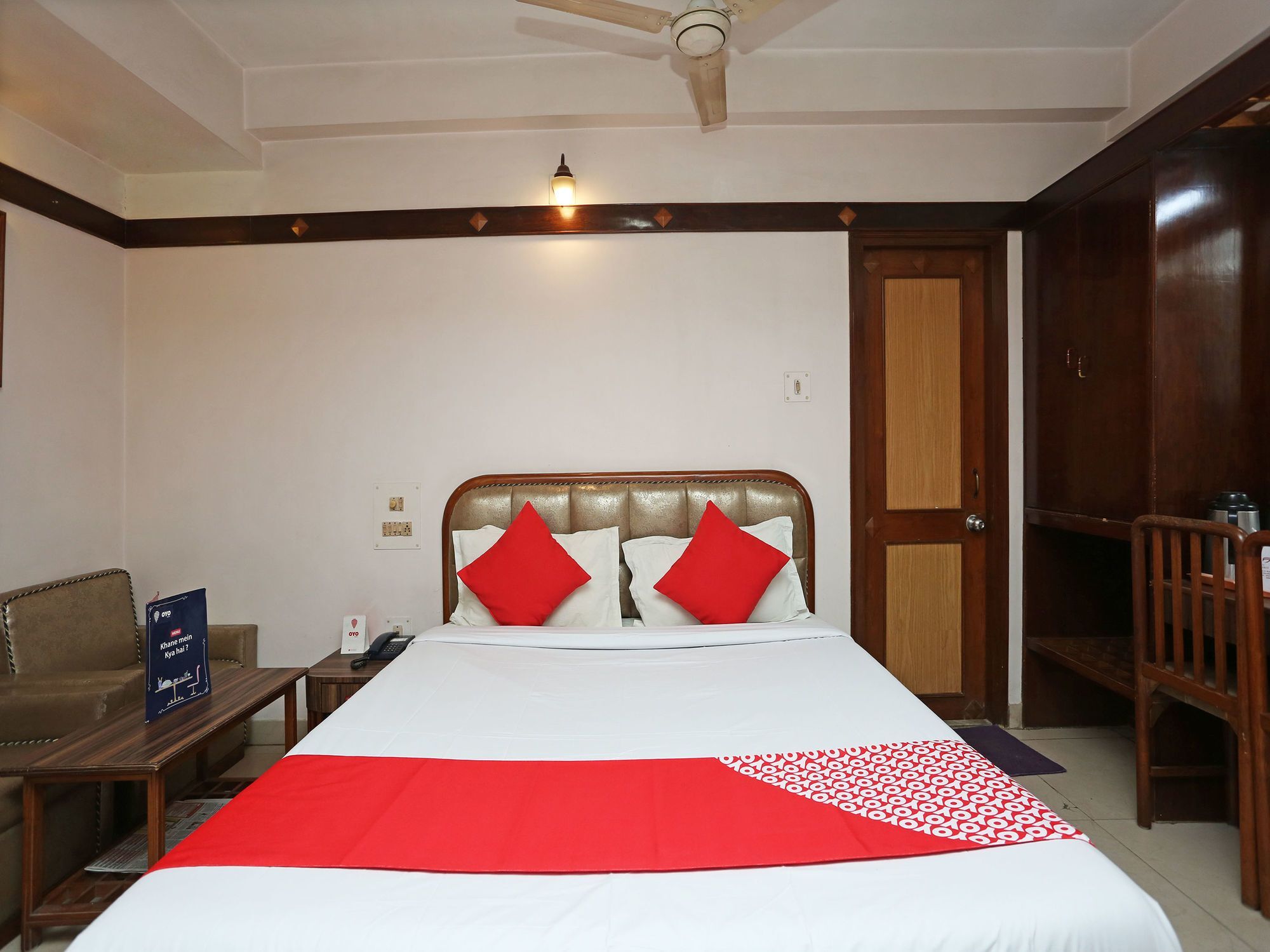 גווהטי Hotel Amrit Regency מראה חיצוני תמונה