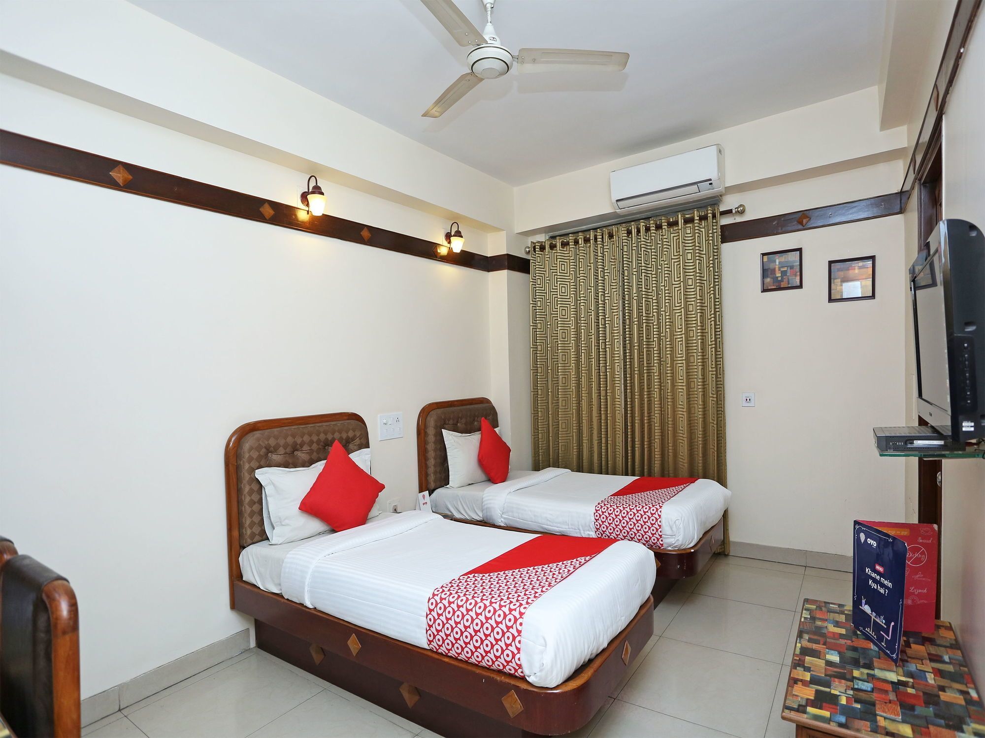 גווהטי Hotel Amrit Regency מראה חיצוני תמונה